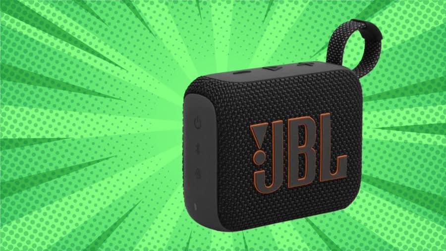 Caixa de som Bluetooth JBL compacta na cor preta com alça lateral, usada como imagem destacada do artigo